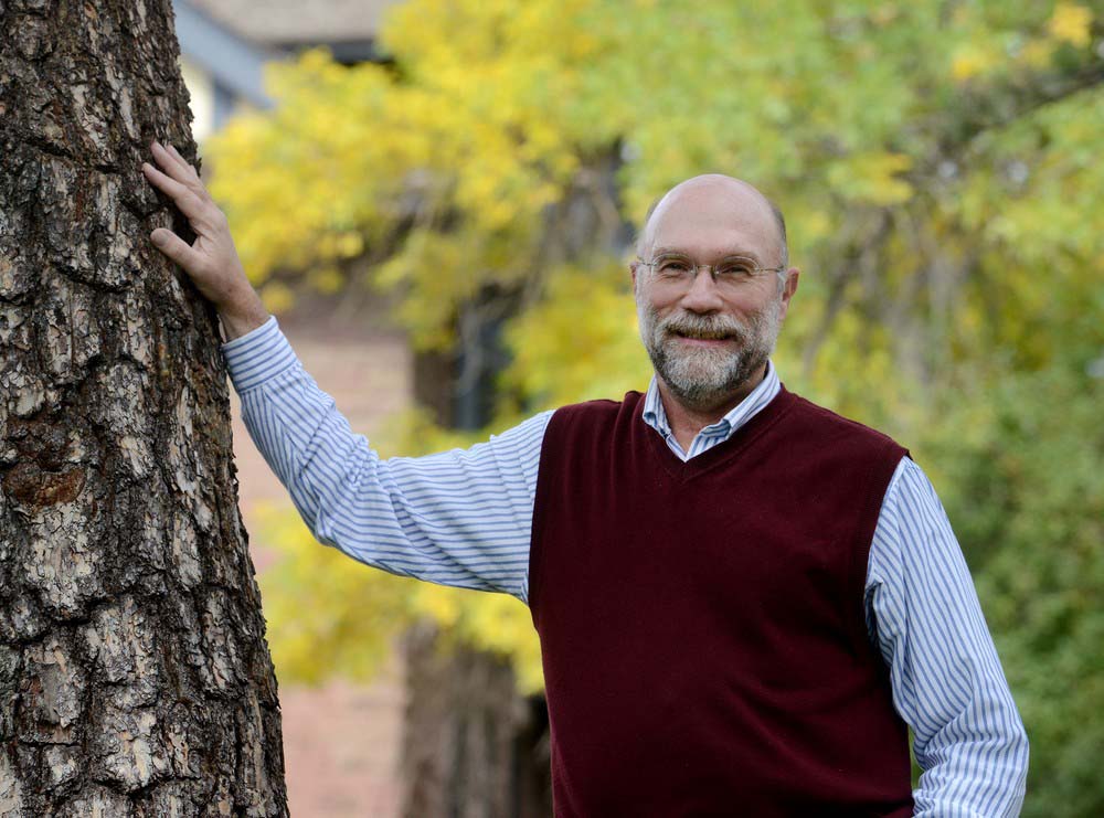 Nate Bower to Receive Prestigious Chemical Society Award Colorado College